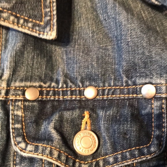Old Navy woman’s jean jacket. Size Medium. - Picture 7 of 8